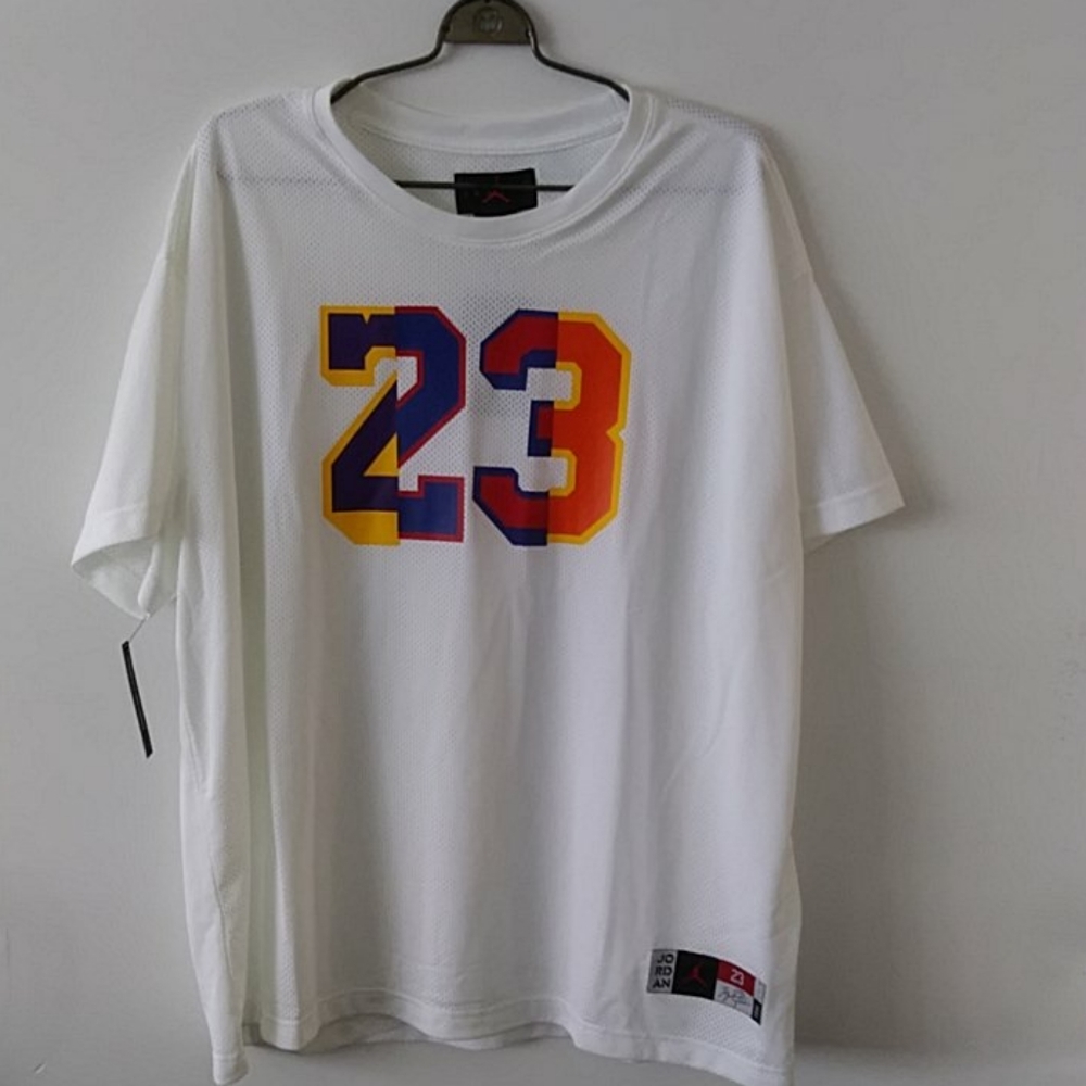 BRAND NEW AIR JORDAN ACTIVE TOP